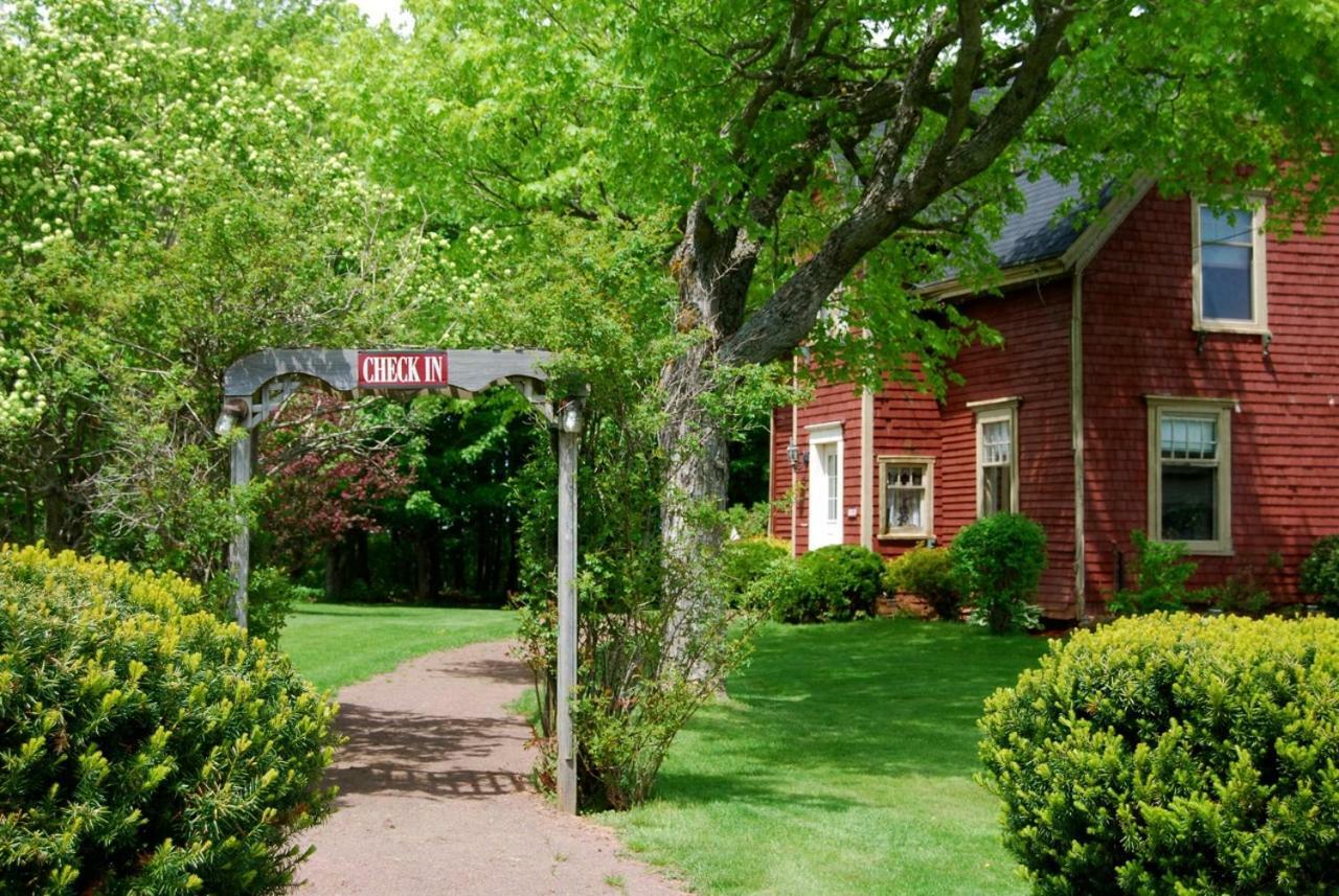 Bugaboo Cottages Summerside Exteriör bild